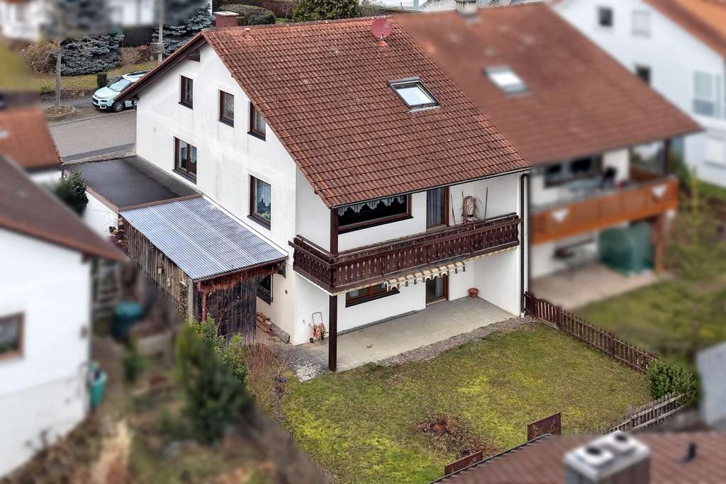 Immobilie in Knittlingen - Charmante Doppelhaushälfte mit viel Platz für die Familie – Balkon, Garten & Garage - Bild 4