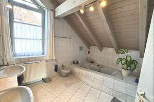 Lichtdurchflutetes Traumhaus mit großzügigem Garten in Hersbruck – Die vollständige Adresse der Immobilie erhältst du vom Anbieter., 91217 Hersbruck – Vorschaubild 6