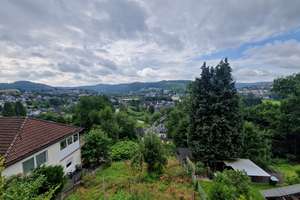 Solide Doppelhaushälfte mit tollem Ausblick in Waldrandlage von Siegen-Niederschelden! – Die vollständige Adresse der Immobilie erhältst du vom Anbieter., 57080 Niederschelden, Siegen – Vorschaubild 8