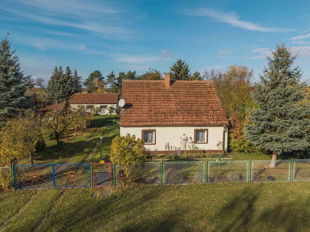 KENSINGTON - Exklusiv - Kleine Perle mit Charme: Niedliches Sanierungsprojekt mit viel Nebengelass