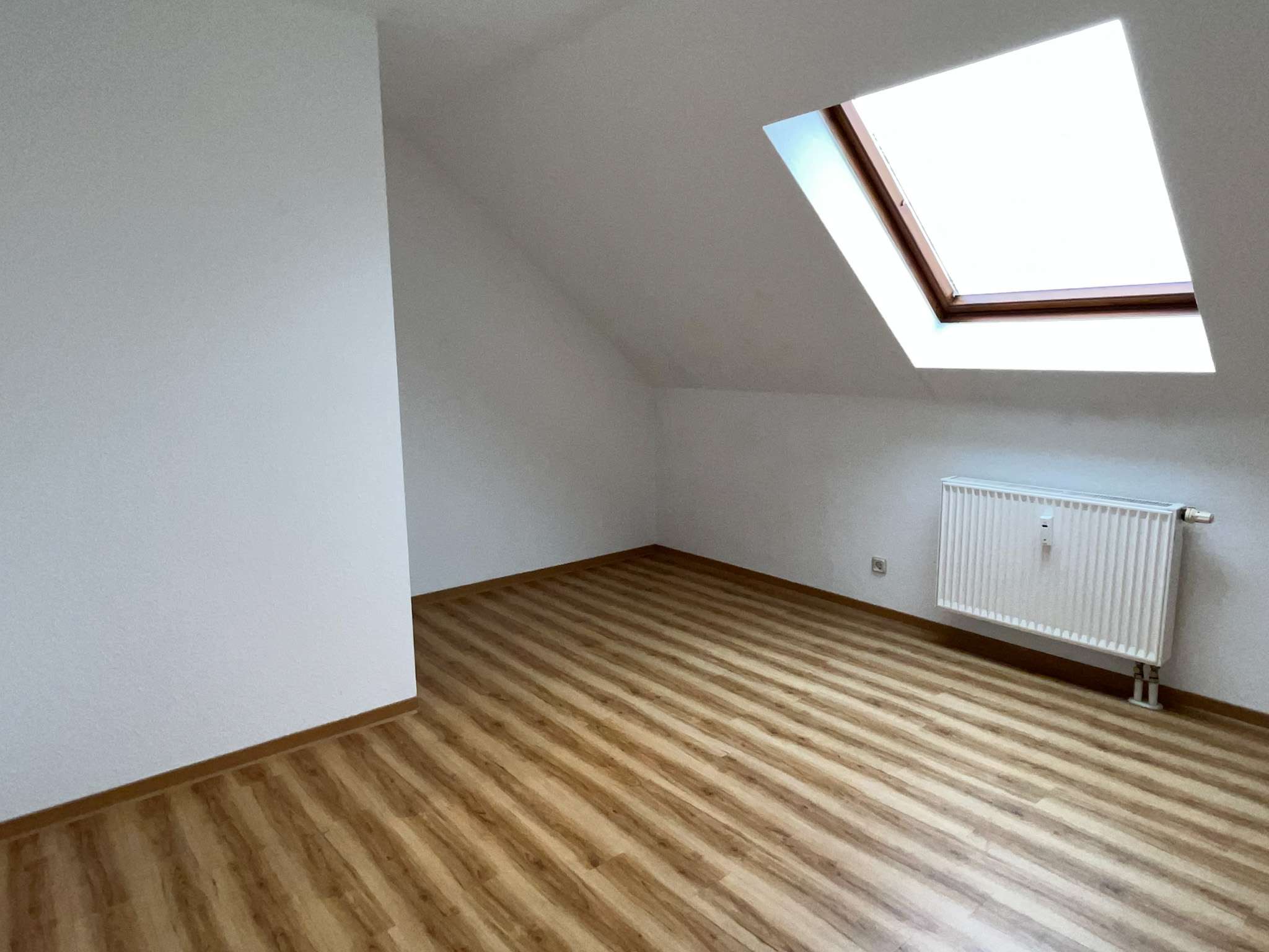 Immobilie in Kirchheimbolanden - EUPORA® Immobilien: -RESERVIERT- Helle Wohnung mit Dachloggia in Kirchheimbolanden. - Bild 7