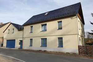 Charmantes Zweifamilienhaus in bester Lage – Vielseitigkeit und Komfort in Saalburg-Ebersdorf – Die vollständige Adresse der Immobilie erhältst du vom Anbieter., 7929 Saalburg-Ebersdorf – Vorschaubild 1