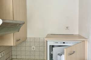 Schwabingen: freie 2 Zimmerwohnung mit Loggia und Küche – Schleißheimer Straße 126, 80797 Neuschwabing, München – Vorschaubild 9