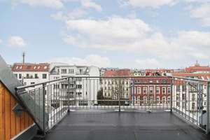 Sofort bezugsfrei: Frisch renovierte Dachgeschosswohnung (ohne Aufzug) im Altbau mit großem Balkon – Die vollständige Adresse der Immobilie erhältst du vom Anbieter., 13189 Pankow (Ortsteil), Berlin – Vorschaubild 2