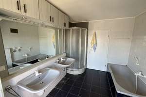 Ihr neues Zuhause mit Panoramablick in Harleshausen!
KEINE KÄUFERPROVISION – Die vollständige Adresse der Immobilie erhältst du vom Anbieter., 34128 Harleshausen, Kassel – Vorschaubild 14