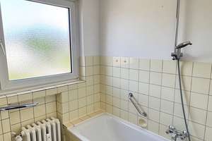 ** PROVISIONSFREI ! ** 4- Raum- ETW in D- Lörick, Niederdonker Str. 39 mit Balkon, ab sofort frei ! – Niederdonker Straße 39, 40547 Lörick, Düsseldorf – Vorschaubild 36