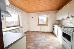 WOHNEN MIT AUSBLICK! Großzügiges Einfamilienhaus mit Wintergarten, Balkon und Sonnenterrasse – Die vollständige Adresse der Immobilie erhältst du vom Anbieter., 6567 Bad Frankenhausen/Kyffhäuser – Vorschaubild 4