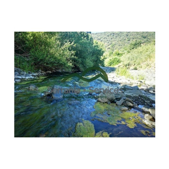 Bauernhof mit 4 Hektar Wiese am Fluss Genal