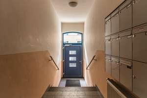 JETZT *Paul & Partner* ERSTBEZUG NACH SANIERUNG, TIEFGARAGENSTELLPLATZ & MÜNCHENS TOPLAGE! 162 – Die vollständige Adresse der Immobilie erhältst du vom Anbieter., 81677 Steinhausen, München – Vorschaubild 3