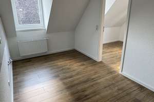Frisch sanierte Dachgeschosswohnung mit 76 m² Wohnfläche – Nordstraße 18, 42105 Elberfeld, Wuppertal – Vorschaubild 9