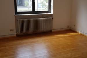Renoviert und FREI!! max 3 Personen NAHE ZKM – Die vollständige Adresse der Immobilie erhältst du vom Anbieter., 76137 Südweststadt, Karlsruhe – Vorschaubild 3