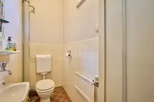Einfamilienhaus auf großzügigem Grundstück mit Potenzial zur Verwirklichung Ihrer Wohnträume! – Hamburg – Vorschaubild 3