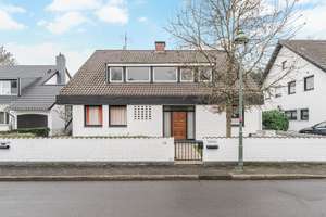 "Weiße Siedlung" Freistehendes Einfamilienhaus in Bestlage – 40474 Golzheim, Düsseldorf – Vorschaubild 2