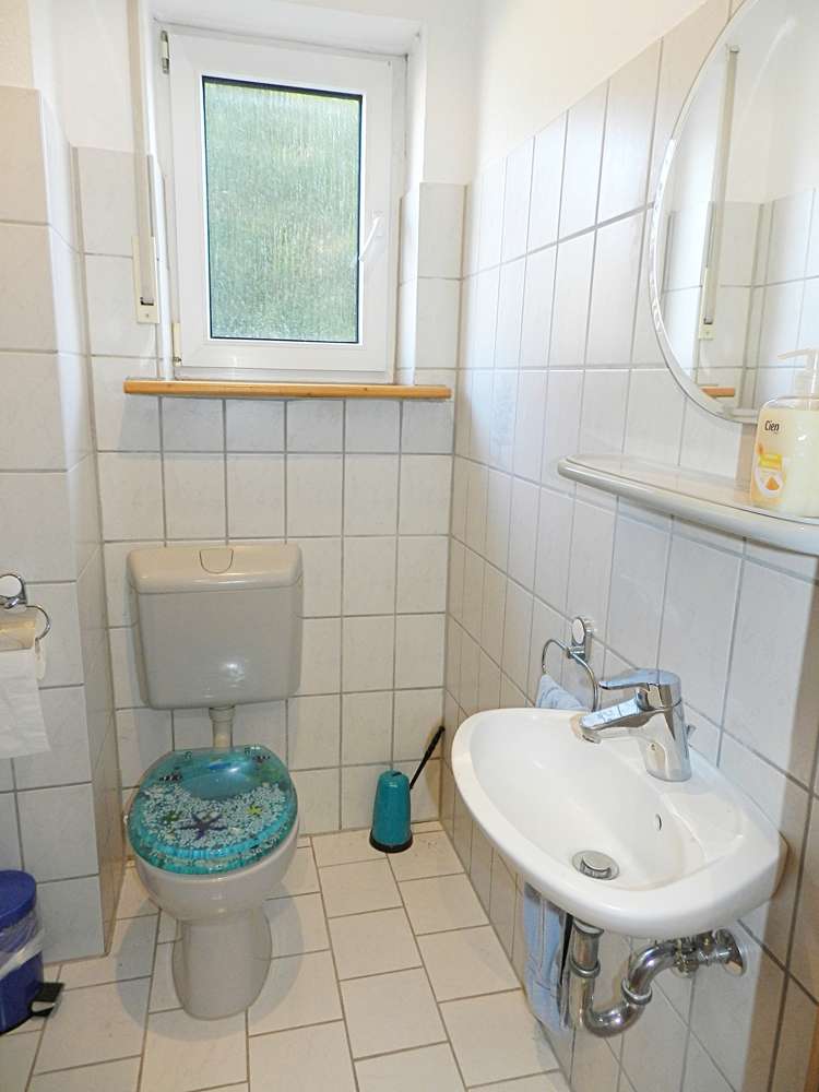 Immobilie in Traben-Trarbach - Traben-Trarbach: Solides Zweifamilienhaus mit Garage in sonniger, hochwasserfreier Ortsrandlage! - Bild 4