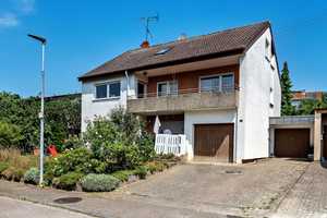 Charmantes Dreifamilienhaus in ruhiger Lage – Ludwigsburg (Kreis) – Vorschaubild 1