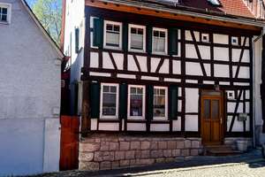 Modern trifft Historie - Familienfreundliches Fachwerkhaus in der Sindelfinger Altstadt – Die vollständige Adresse der Immobilie erhältst du vom Anbieter., 71063 Sindelfingen – Vorschaubild 1