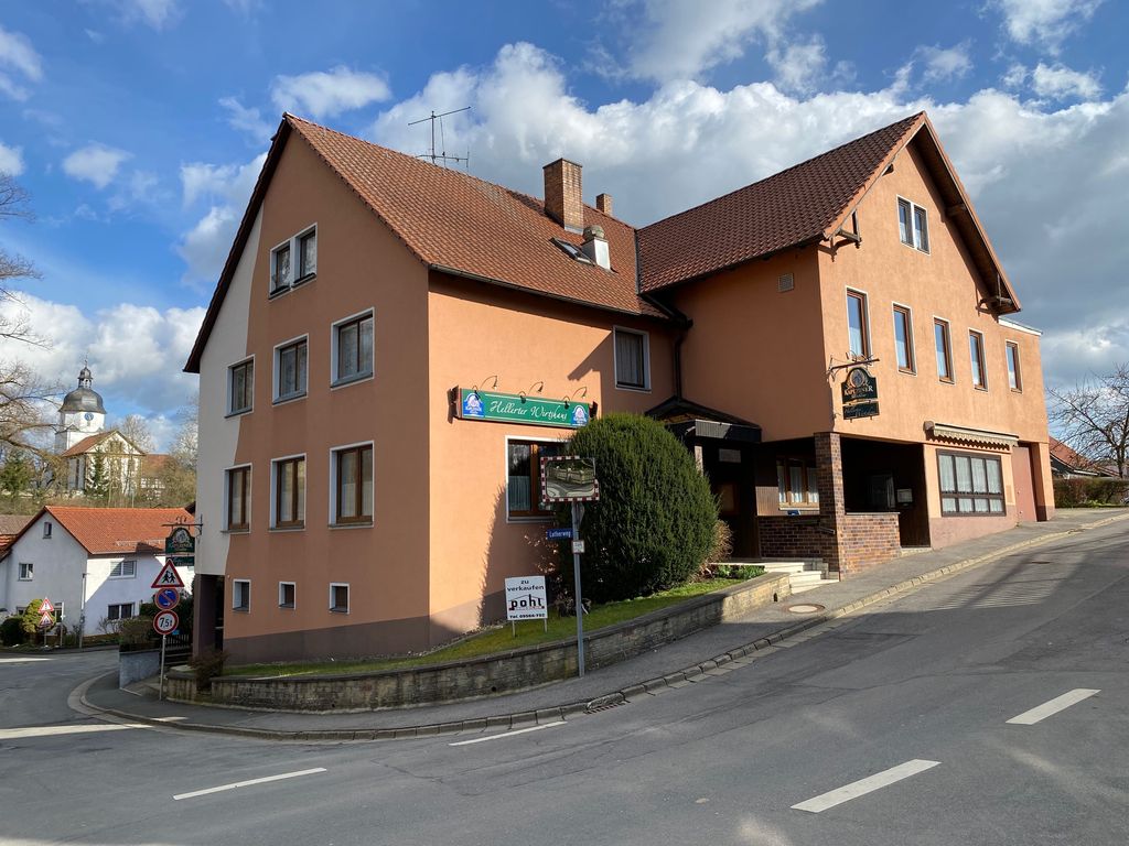 Beliebter Gasthof mit großem Saal und Betreiberwohnung in