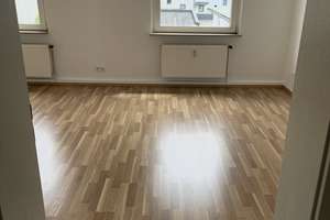 SEHR SCHÖNE MAISONETTE WOHNUNG 3 RAUM MIT 2 BÄDERN IN RUHIGER GRÜNER ZENTRALER LAGE VON BOCHUM – Die vollständige Adresse der Immobilie erhältst du vom Anbieter., 44793 Kruppwerke, Bochum – Vorschaubild 18