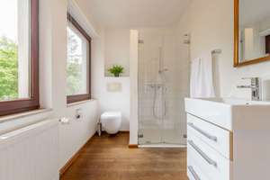 Einzigartiges Wohnglück an der Grenze zu Bahrenfeld – Zuhause mit Gästehaus und Gartenidylle – Die vollständige Adresse der Immobilie erhältst du vom Anbieter., 22549 Lurup, Hamburg – Vorschaubild 12
