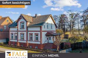 +++ Elegantes Zweifamilienhaus mit großem Garten, Badeteich inkl. Poolhaus +++ – Die vollständige Adresse der Immobilie erhältst du vom Anbieter., 19288 Ludwigslust – Vorschaubild 1