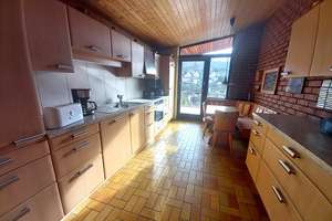 Attraktives Architektenhaus mit unverbaubarer Weitsicht, Garage, Carport und 2 Fachwerk-Gartenhäuser – Die vollständige Adresse der Immobilie erhältst du vom Anbieter., 97080 Dürrbachtal, Würzburg – Vorschaubild 13