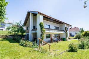 Freiraum und Vielfalt: Einfamilienhaus mit Einliegerwohnung und Garten – Die vollständige Adresse der Immobilie erhältst du vom Anbieter., 93413 Cham – Vorschaubild 8