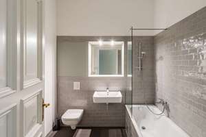 Umfassend sanierter Stuckaltbau in Berlin-Mitte mit Balkon und Aufzug – Torstraße 166, 10115 Mitte (Ortsteil), Berlin – Vorschaubild 5