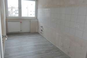 Helle 3 Zimmer Wohnung Küche/Diele/Bad Gäste-WC und Balkon – Plutostr. 74, 45888 Bulmke-Hüllen, Gelsenkirchen – Vorschaubild 2