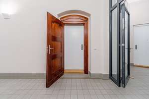 Luxuriös möbliertes Apartment mit Balkon und TG-Stellplatz in der Kameha Residence – Die vollständige Adresse der Immobilie erhältst du vom Anbieter., 40213 Altstadt, Düsseldorf – Vorschaubild 9