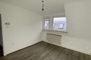Ansprechende 3-Zimmer-DG-Wohnung in Wuppertal – Franzenstraße 14, 42105 Elberfeld, Wuppertal – Vorschaubild 8
