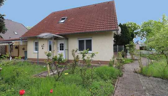 Bild von Gepflegtes EFH mit viel Platz, neuer Heizung, Garage und Garten in ruhiger Lage !