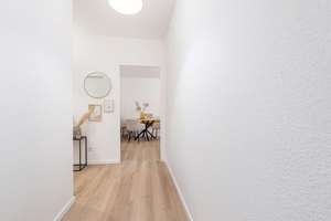 Bezugsfrei | energetisch sanierte 2-Zimmer-Wohnung mit Balkon & TG – Iltisstraße 150, 50825 Neuehrenfeld, Köln – Vorschaubild 5