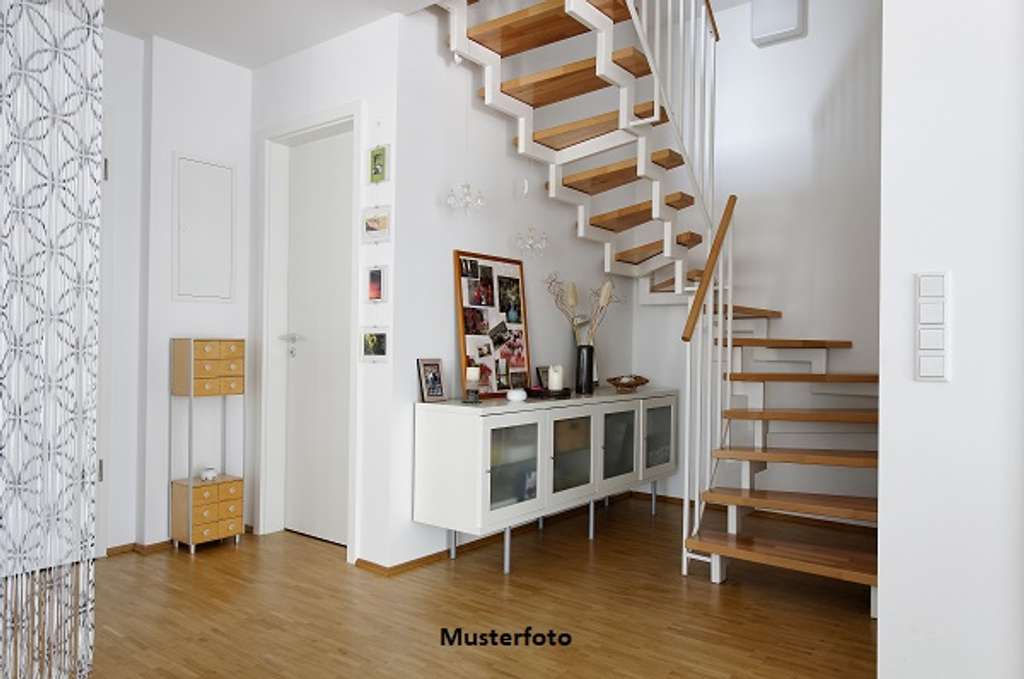 Immobilie in Babenhausen - Großzügige Maisonettewohnung mit Balkon und Terrasse sowie Garage - Bild 0