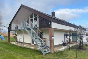 RESERVIERT!
Ruhig gelegenes Zweifamilienhaus mit Weitblick ins Grüne! – Kulmbach (Kreis) – Vorschaubild 3