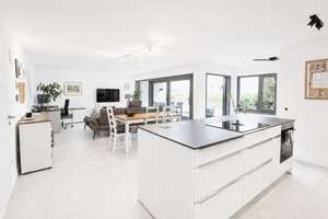 *Ingolstadt Altstadt: 3 Zi., ca. 113 m², Terrasse zum Innenhof & hochwertige Küche* – Die vollständige Adresse der Immobilie erhältst du vom Anbieter., 85049 Mitte, Ingolstadt – Vorschaubild 2
