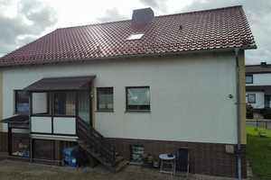 Freistehendes Zweifamilienhaus mit Garten, Terrasse, Freisitz und Doppelgarage in ruhiger Lage – Northeim (Kreis) – Vorschaubild 1