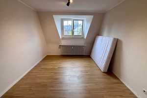 Helle 2-Zimmerwohnung mit Einbauküche in gepflegtem Mehrfamilienhaus – Düsseldorf – Vorschaubild 5