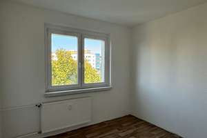 Kleines Familien-Apartment mit Wannenbad und Balkon - leider ohne Aufzug! – Zossener Straße 168, 12627 Hellersdorf, Berlin – Vorschaubild 6