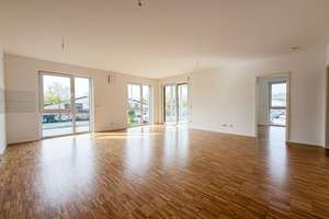 Exklusive Eigentumswohnung in Düsseldorf-Lohausen - modernes Baujahr, 4 Zimmer - sofort  frei !