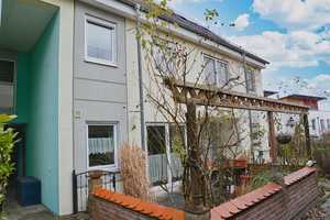 Im Sommer einziehen!  6 Zimmer, junges RMH in sehr ruhiger Lage, 2 x Terrasse, Doppelgarage – Ulm – Vorschaubild 3