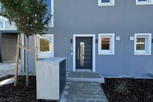 Exklusive Doppelhaushälfte mit schönem Garten, Alu-Carport und Grundwasser-Wärmepumpe – Wiesenweg 1, 85434 Erding (Kreis) – Vorschaubild 4