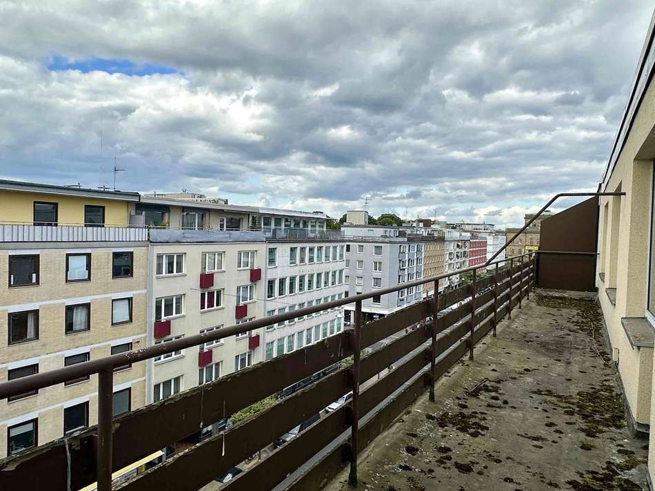 Balkon Straßenseite