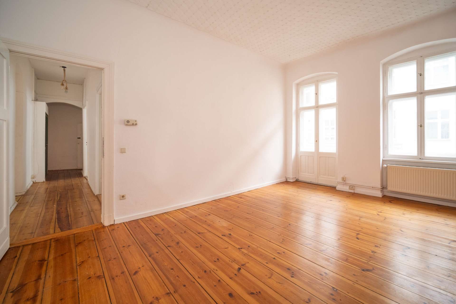 Sanierungsbedürftige 2-Zimmer Altbauwohnung in Neukölln, Berlin – Bild 2