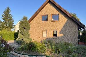 Einfamilienhaus mit 4 Zimmern und großem Garten - 10min bis Tesla, Perfekt für Familien und Paare – Wiesen xx, 15537 Grünheide (Mark) – Vorschaubild 2
