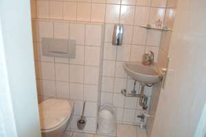 Provisionsfreie 4Zimmer Wohnung in Frankfurt ab sofort für Familien oder 3er WG zu vermieten – 60439 Niederursel, Frankfurt am Main – Vorschaubild 19