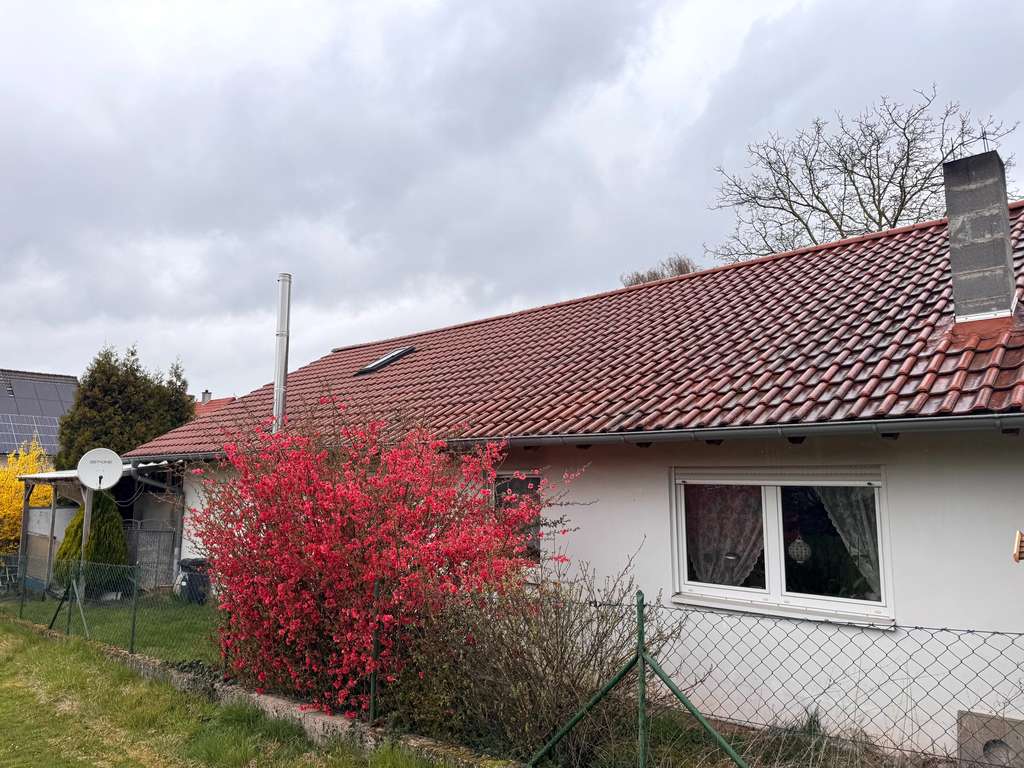 Immobilie in Hettenleidelheim - Solides Einfamilienhaus aus 1996 mit viel Potenzial und großem Grundstück - Bild 1