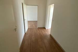 1600/47215/117 H13 " Über den Dächern von Osterath Zwei-Zimmer-Wohnung Meerbusch Osterath plus TG St – Tonstraße 2, 40670 Meerbusch – Vorschaubild 2