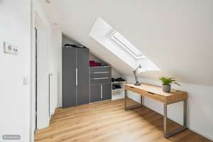Kernsanierte Dachgeschosswohnung mit ca. 139 m² Grundfläche und Potenzial für Maisonette-Ausbau – Die vollständige Adresse der Immobilie erhältst du vom Anbieter., 42281 Barmen, Wuppertal – Vorschaubild 21