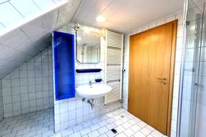 Idyllisches Wohnen in ruhiger Lage: Gepflegtes Reihenendhaus mit Garage und hübschem Garten. – Emden – Vorschaubild 23