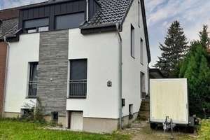 Zwangsversteigerung - Modernisierte Doppelhaushälfte